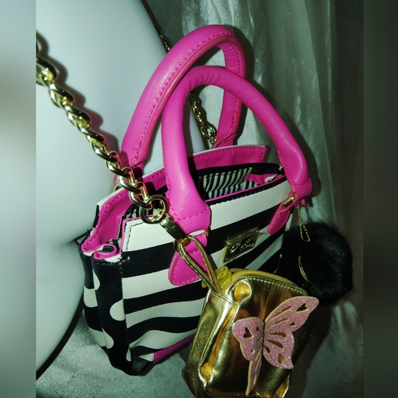 Super cute Betsey Johnson polka dot striped crossbody purse with embellishments - Picture 7 of 14